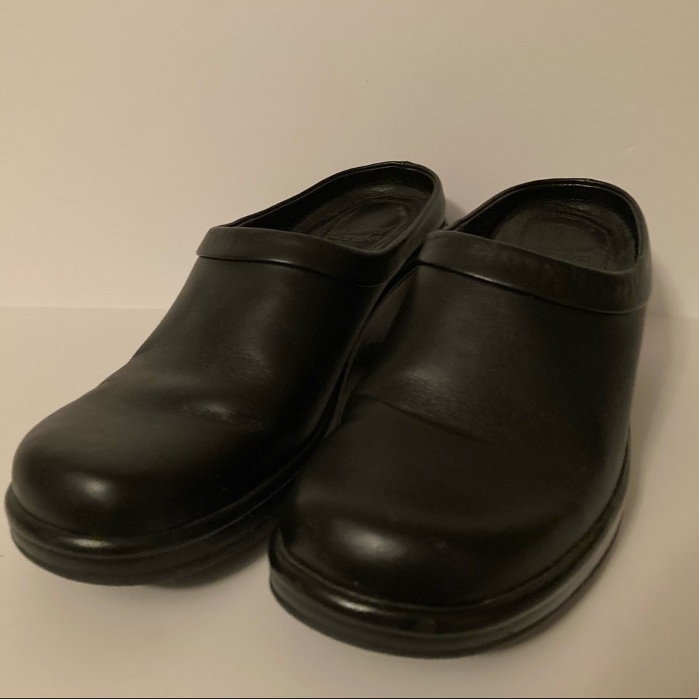Black Dansko Clogs Size 38